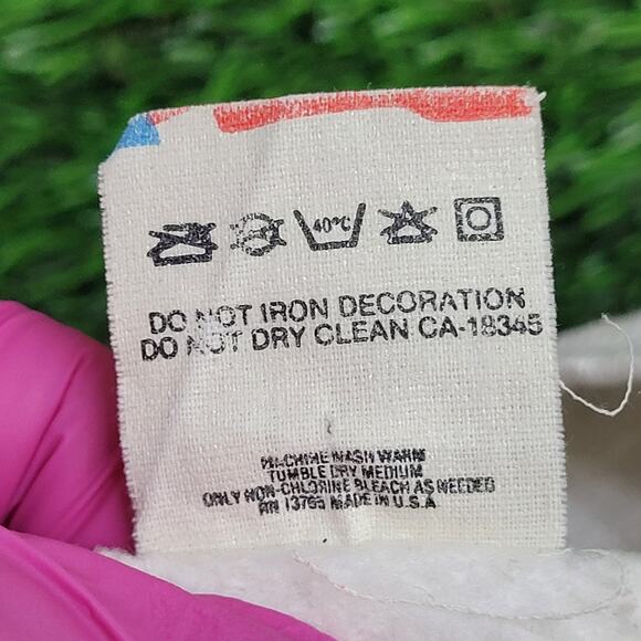 Vintage 1991 Bear Sweatshirt Womens Large 21x23 Cropped USA - Picture 9 of 16